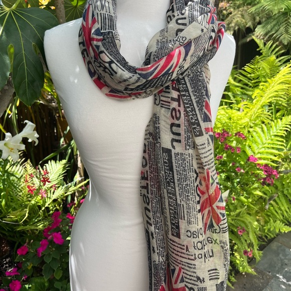 British 🇬🇧 print scarf 🇬🇧 - Picture 4 of 6